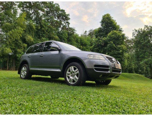 Volkswagen Touareg V8 4.2L (2005) – New Air Suspension, Low Mileage